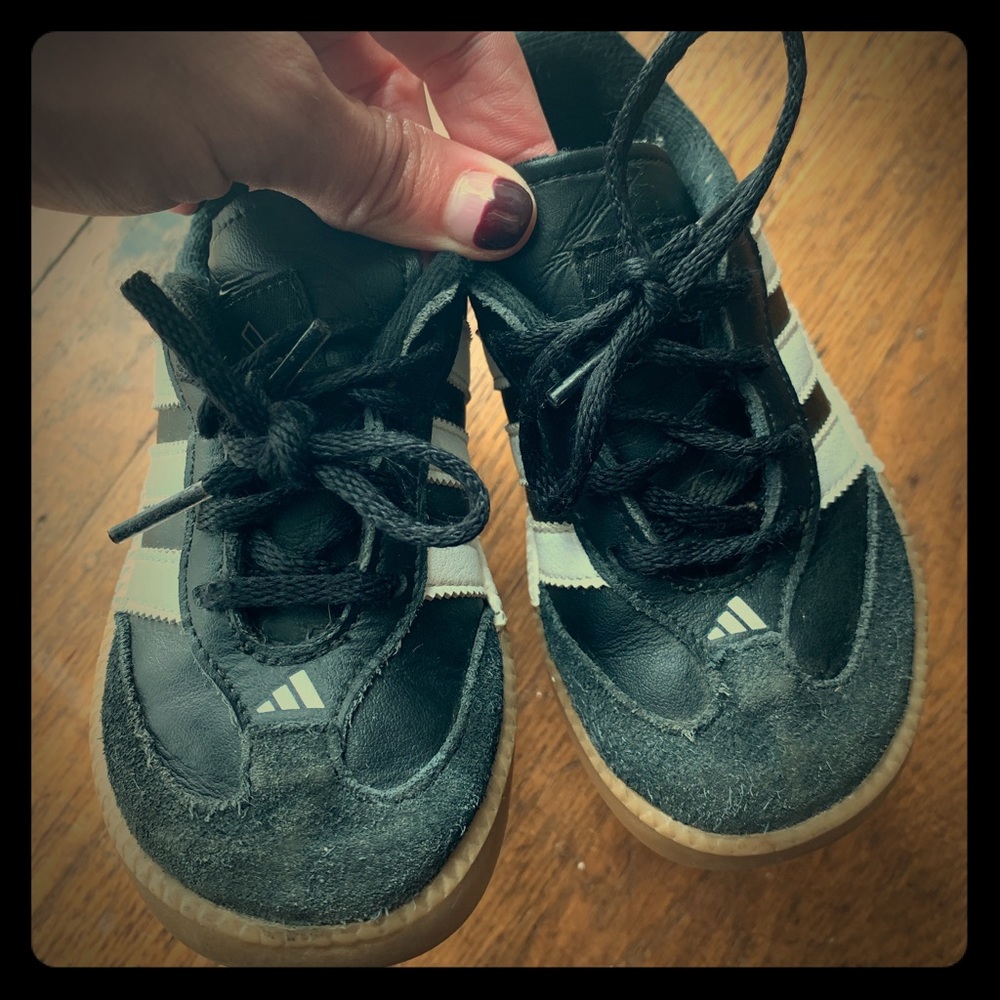 Adidas toddler samba size 7
